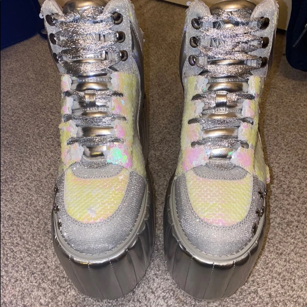 Yru shoes